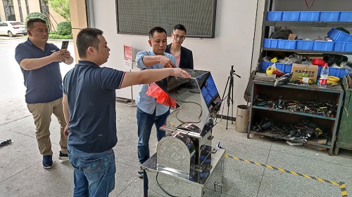 中南藥機：物料試機，認真服務每一位客戶