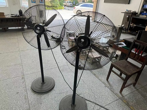 關愛職工辦實事 防暑降溫促生產(chǎn)